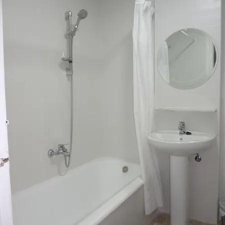 Carlos I 2* טורמולינוס