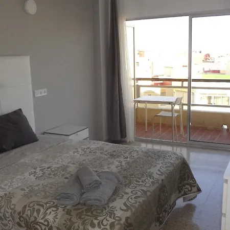 Carlos I מלון טורמולינוס