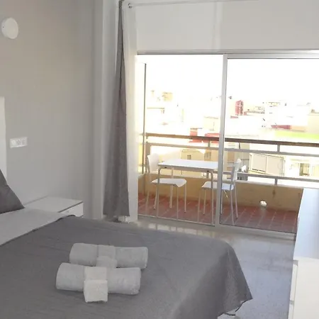 מלון Carlos I 2*