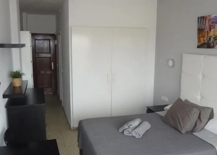 Carlos I מלון טורמולינוס